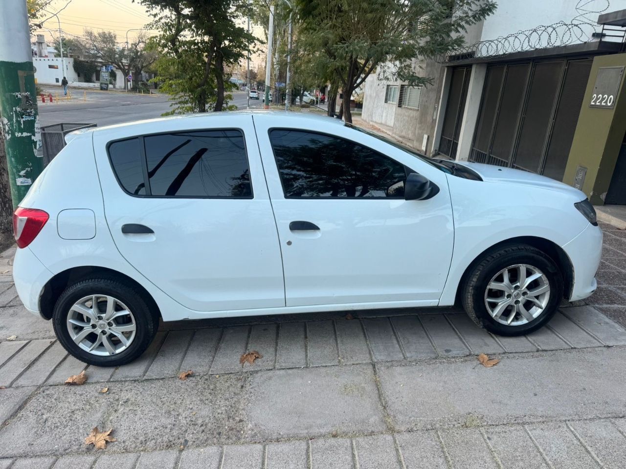 Renault Sandero Usado en Mendoza, deRuedas