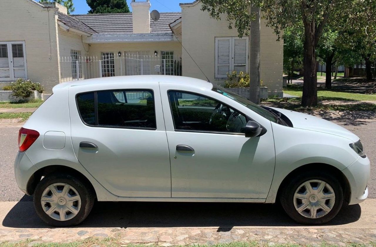 Renault Sandero Usado Financiado en Córdoba, deRuedas