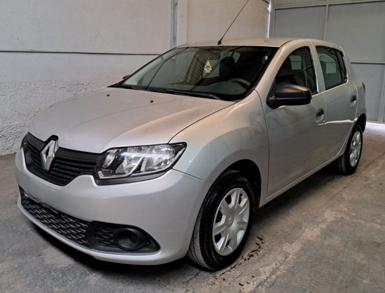 Renault Sandero Usado Financiado en Mendoza, deRuedas