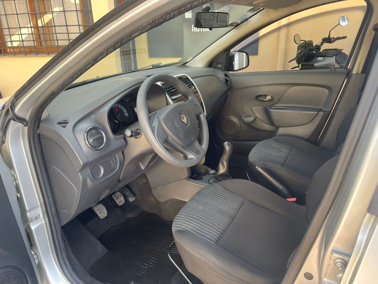 Renault Sandero Usado en Mendoza, deRuedas