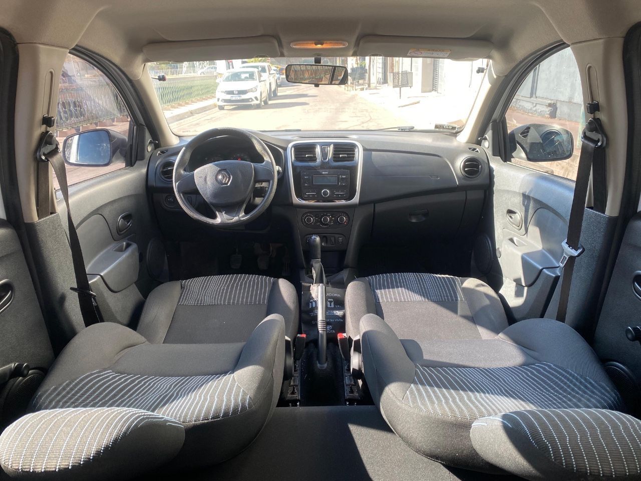 Renault Sandero Usado Financiado en Mendoza, deRuedas