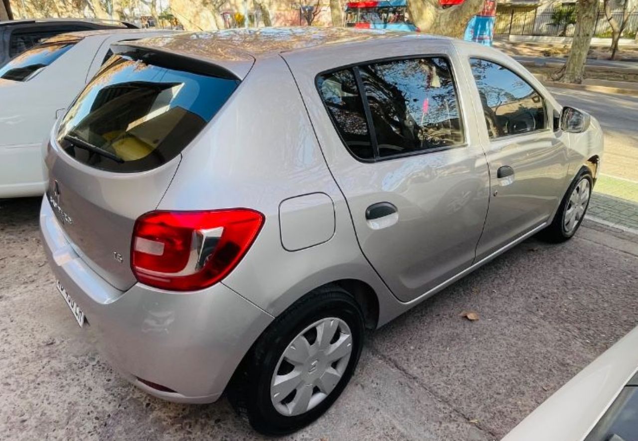 Renault Sandero Usado en Mendoza, deRuedas