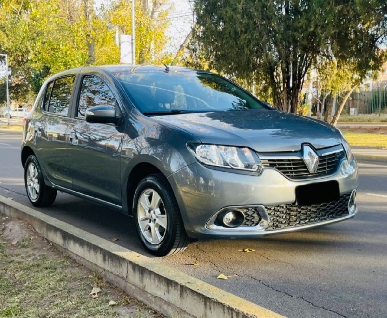Renault Sandero Usado Financiado en Mendoza, deRuedas