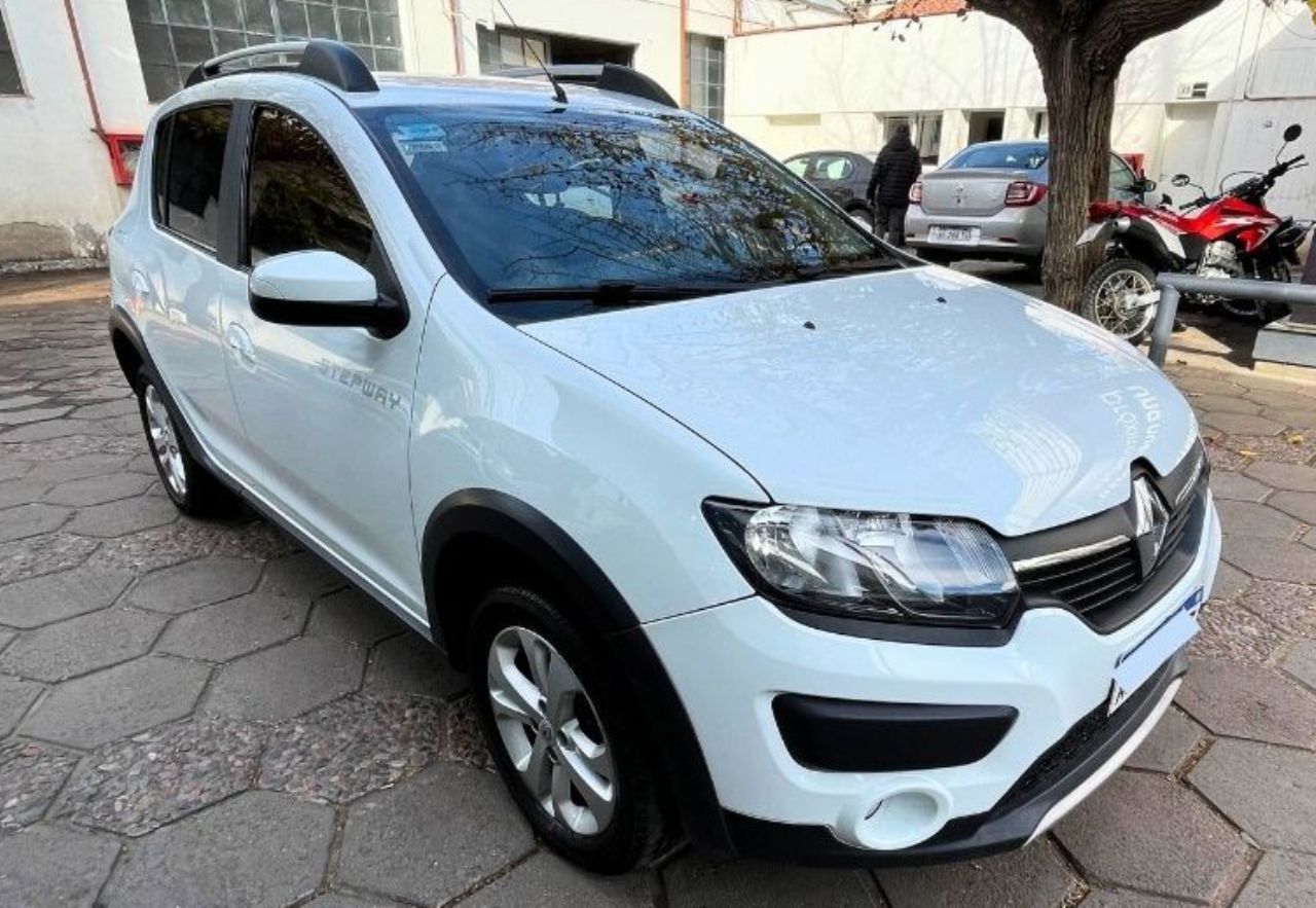 Renault Sandero Usado en Mendoza, deRuedas