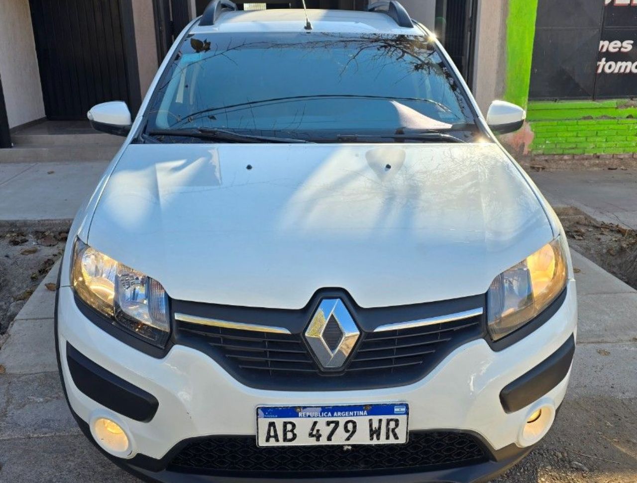 Renault Sandero Usado Financiado en Mendoza, deRuedas
