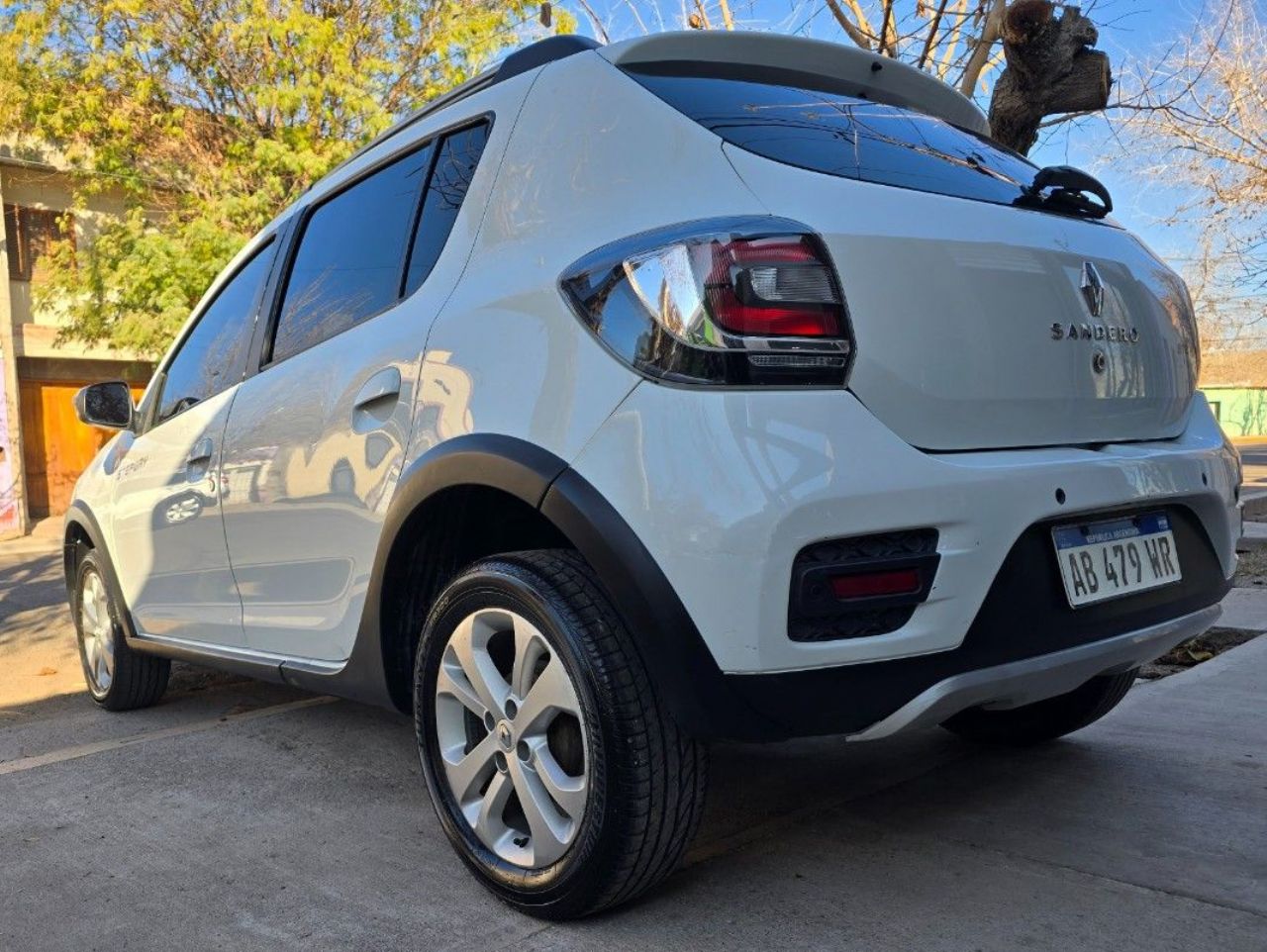 Renault Sandero Usado Financiado en Mendoza, deRuedas