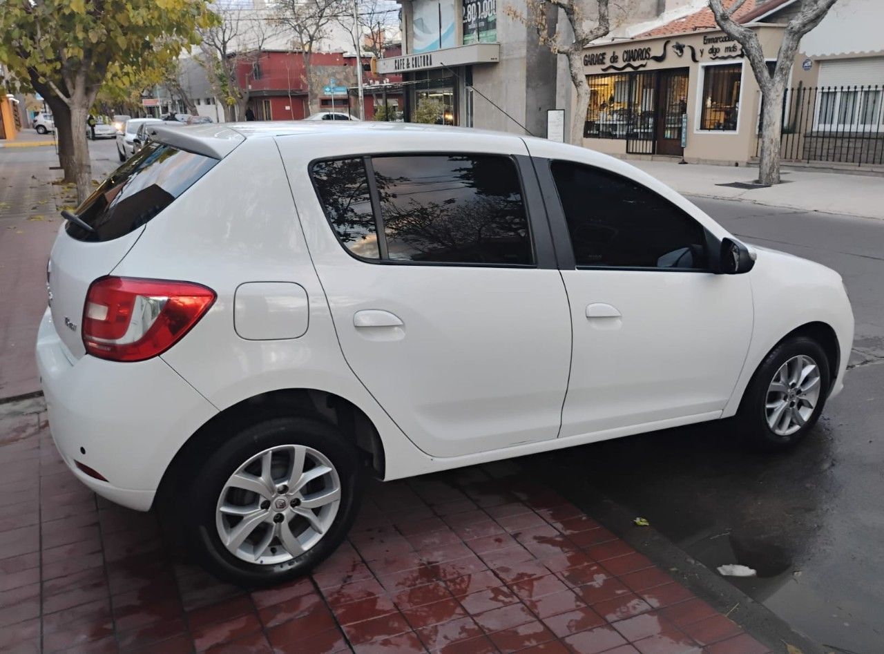 Renault Sandero Usado en Mendoza, deRuedas