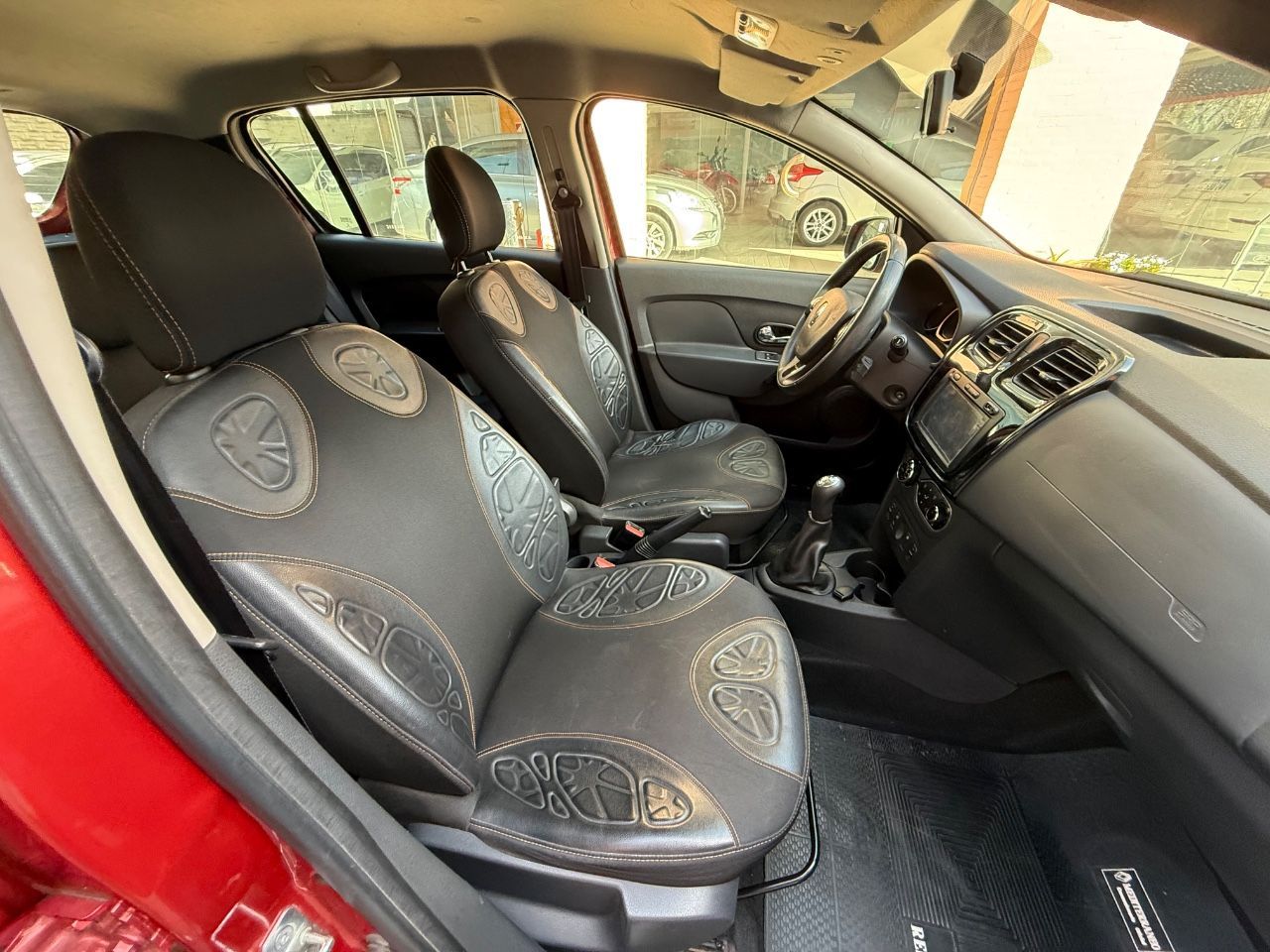 Renault Sandero Usado Financiado en Mendoza, deRuedas