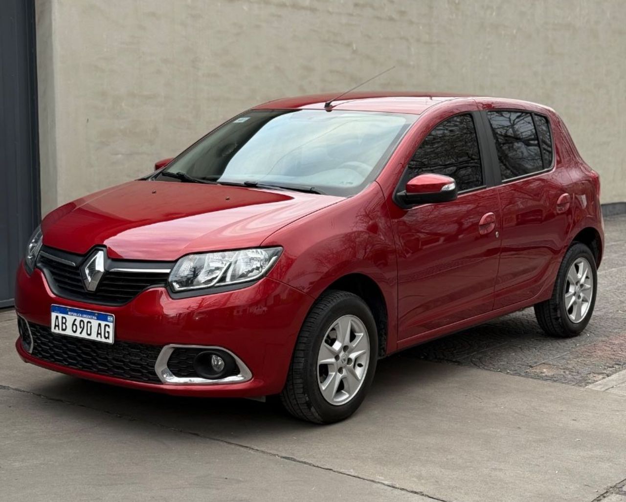 Renault Sandero Usado Financiado en Mendoza, deRuedas