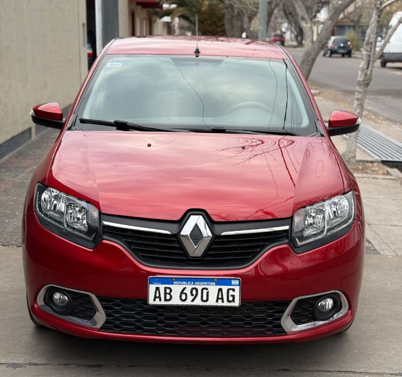 Renault Sandero Usado Financiado en Mendoza, deRuedas