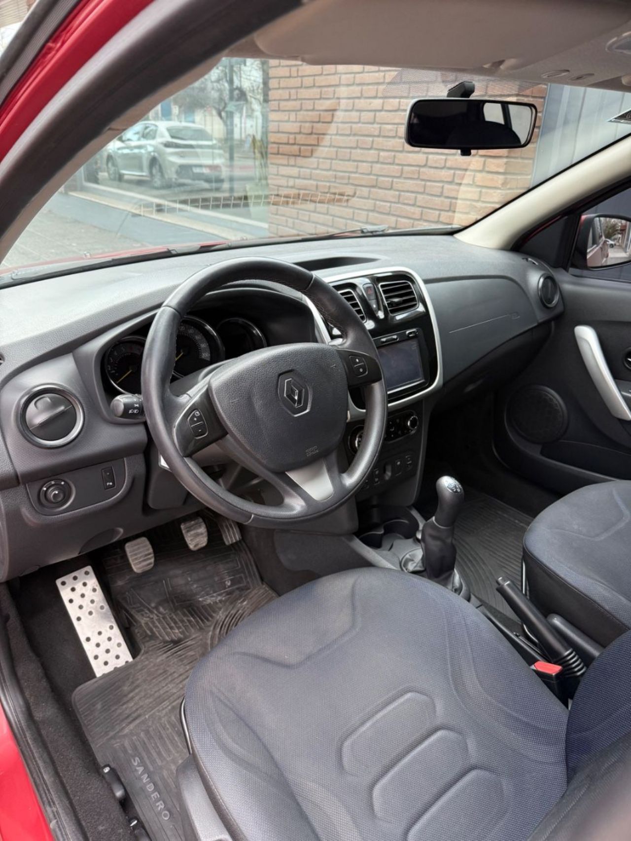 Renault Sandero Usado Financiado en Mendoza, deRuedas