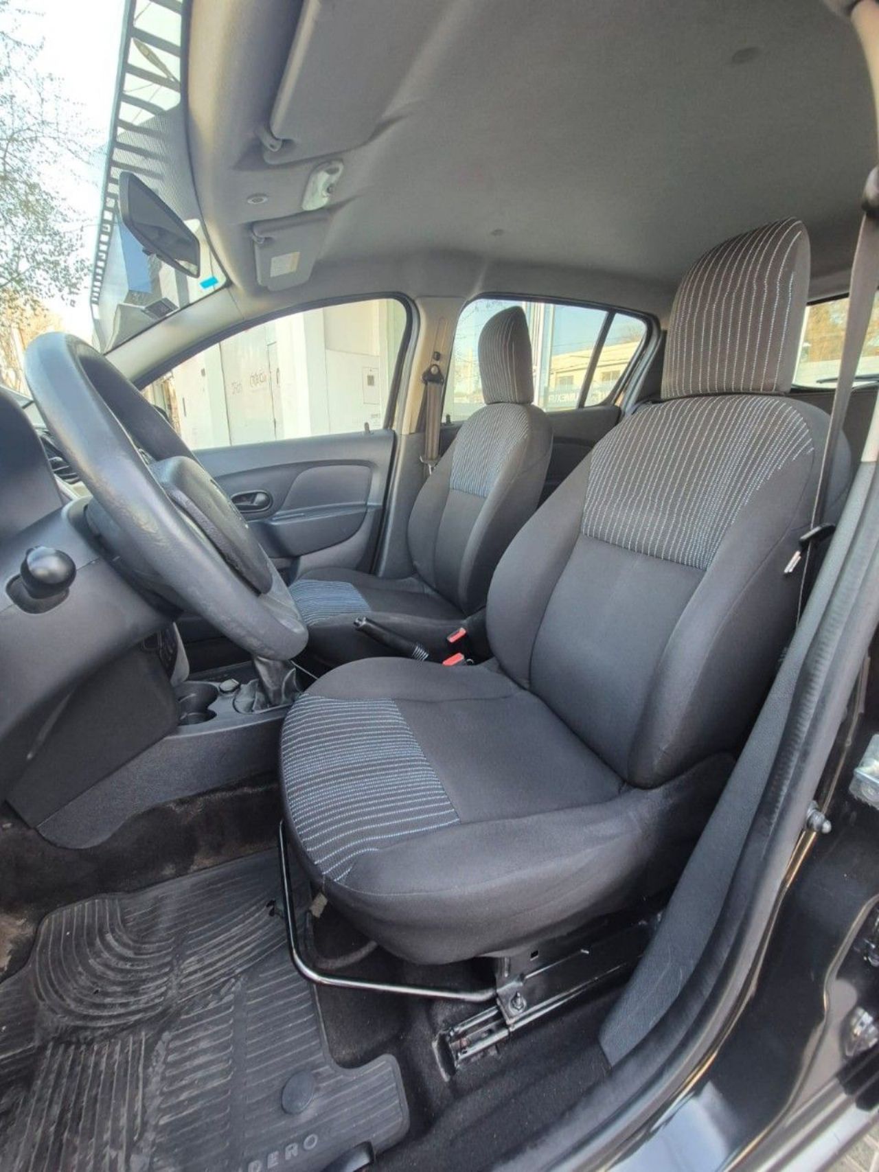 Renault Sandero Usado Financiado en Mendoza, deRuedas