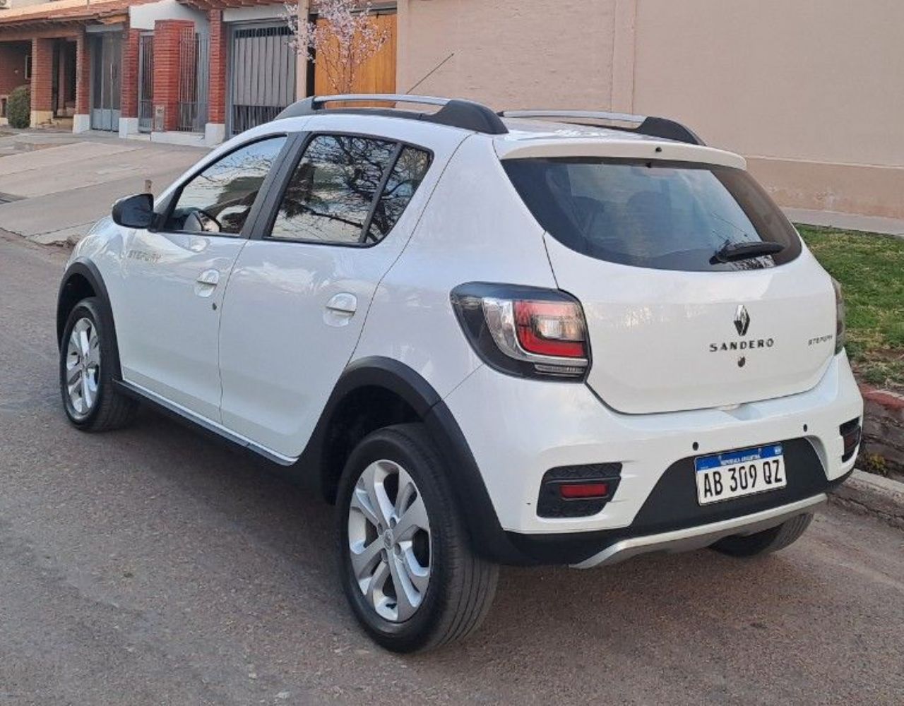 Renault Sandero Usado en Mendoza, deRuedas