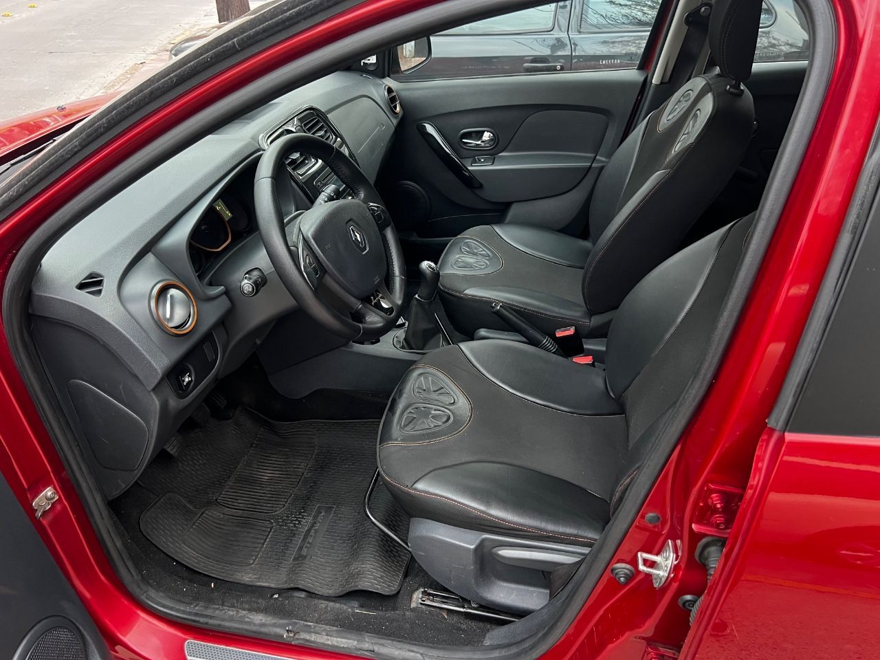 Renault Sandero Usado en Mendoza, deRuedas