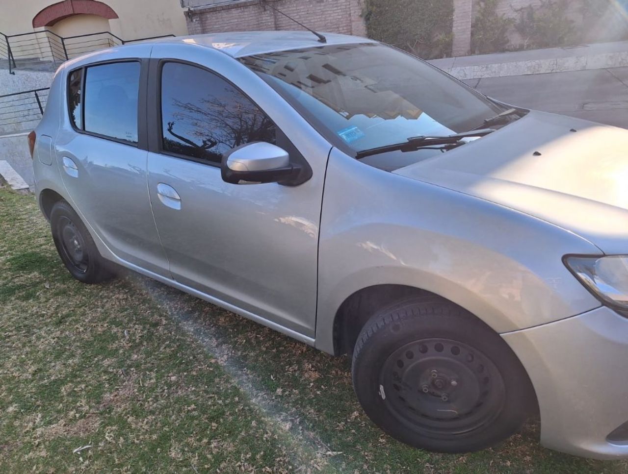 Renault Sandero Usado en Mendoza, deRuedas