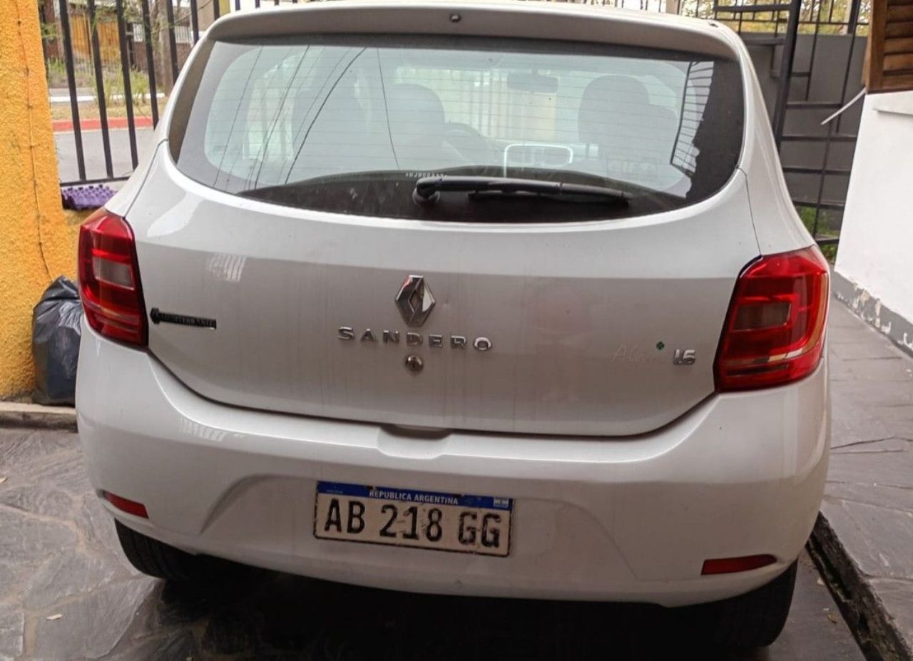 Renault Sandero Usado Financiado en Córdoba, deRuedas