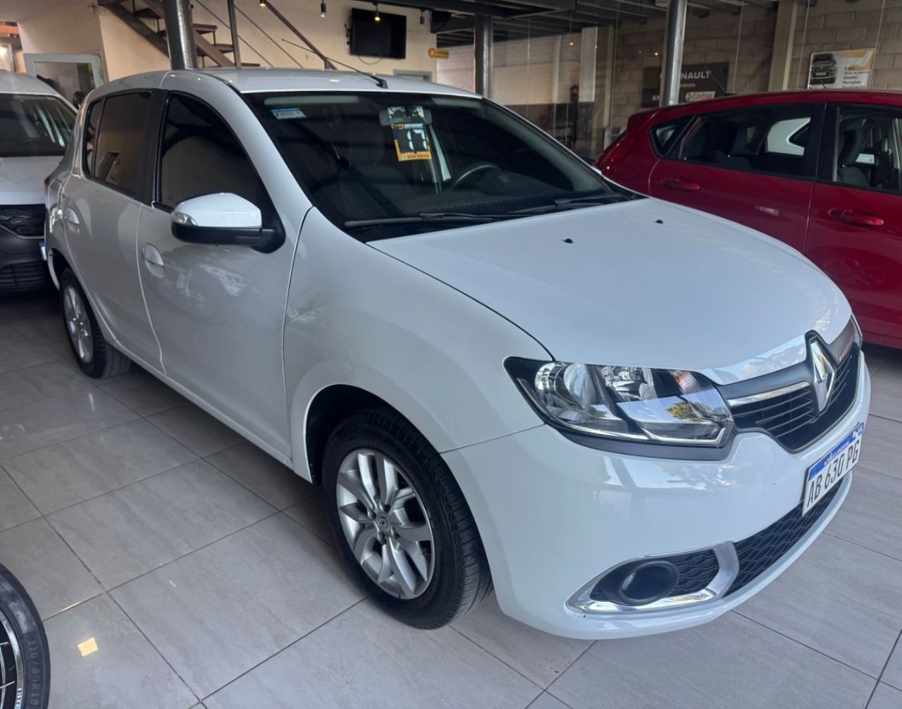 Renault Sandero Usado Financiado en Mendoza, deRuedas