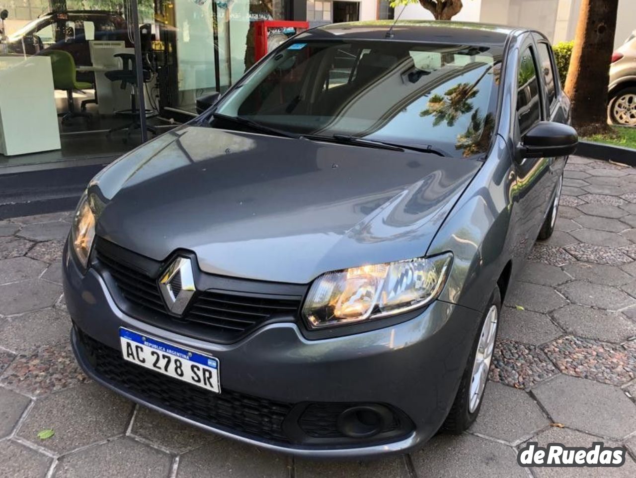Renault Sandero Usado en Mendoza, deRuedas
