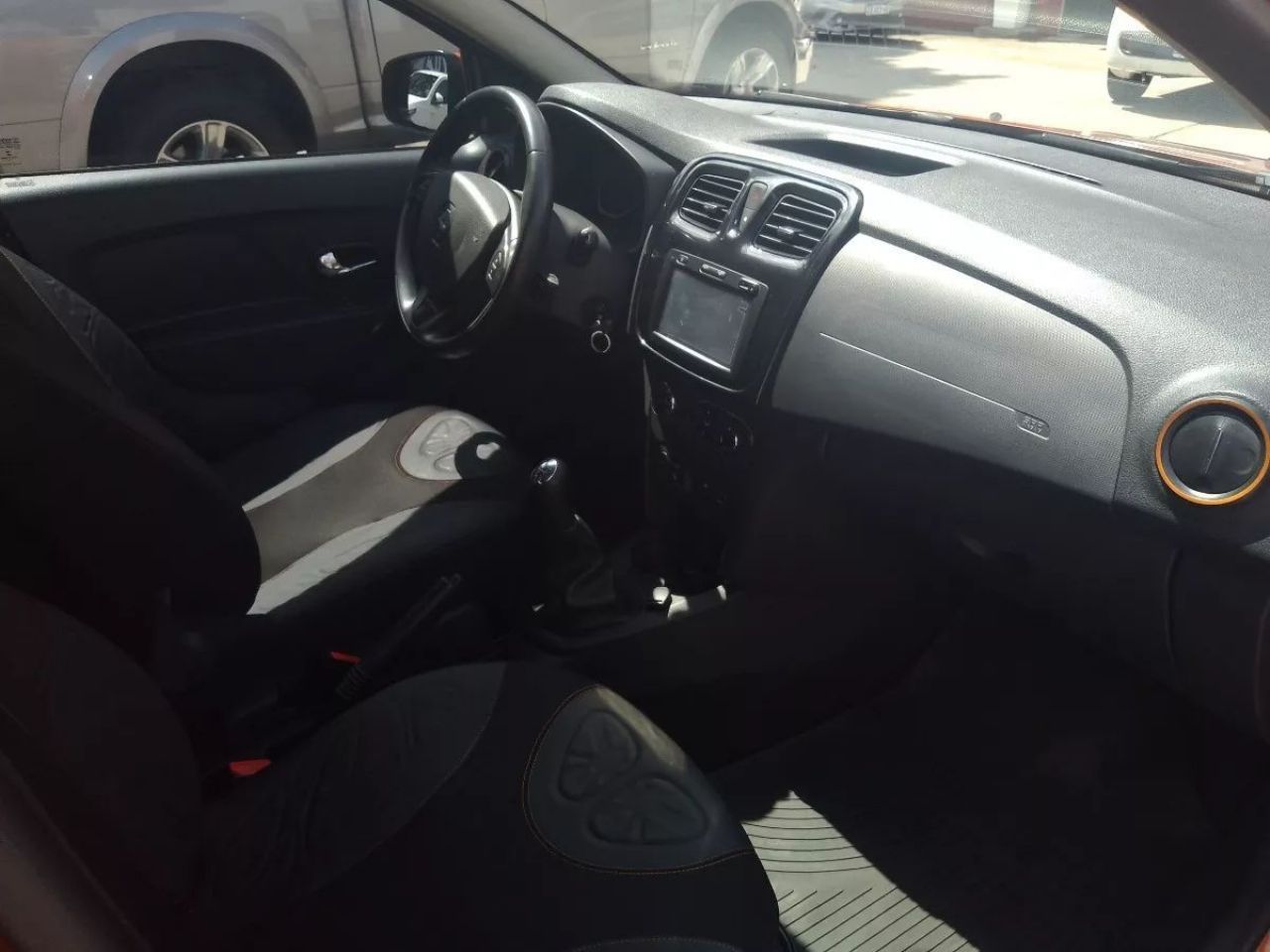 Renault Sandero Usado en Córdoba, deRuedas