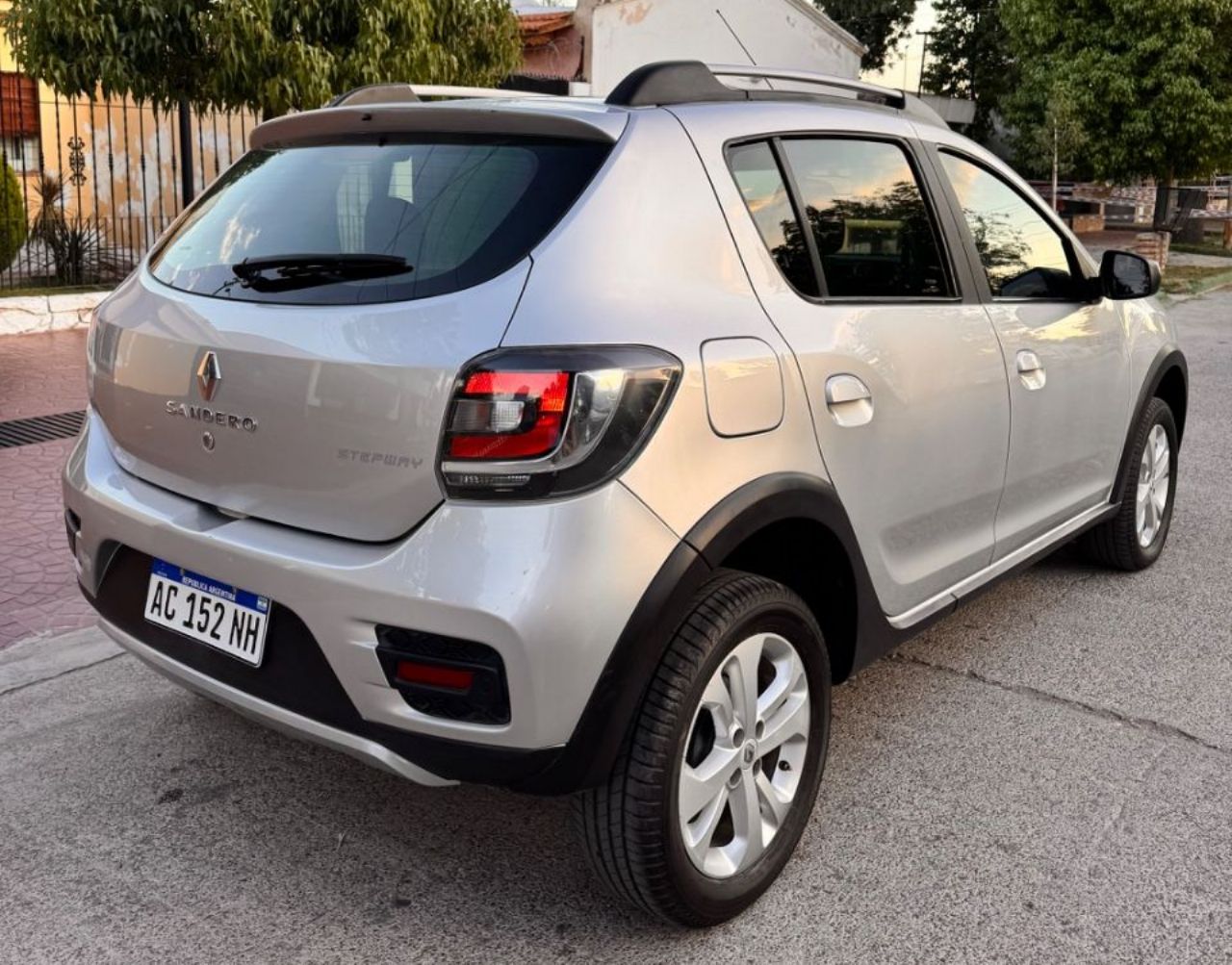 Renault Sandero Usado en Mendoza, deRuedas