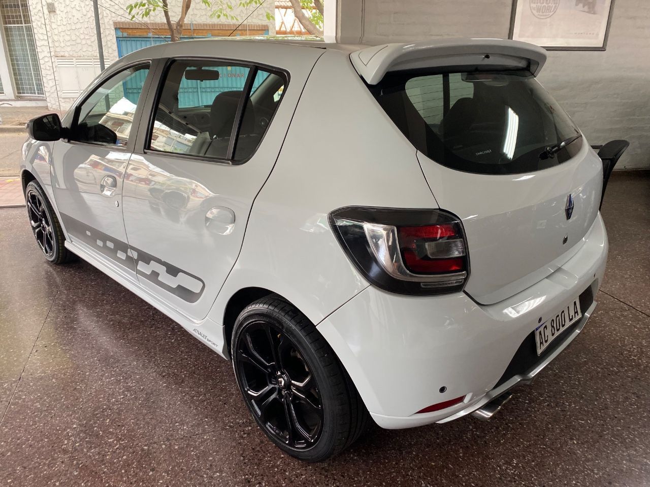 Renault Sandero Usado Financiado en Mendoza, deRuedas