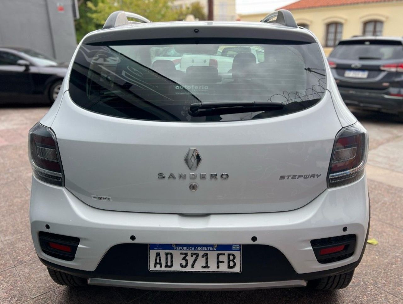 Renault Sandero Usado Financiado en Mendoza, deRuedas