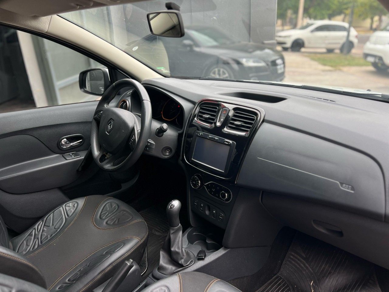 Renault Sandero Usado Financiado en Mendoza, deRuedas