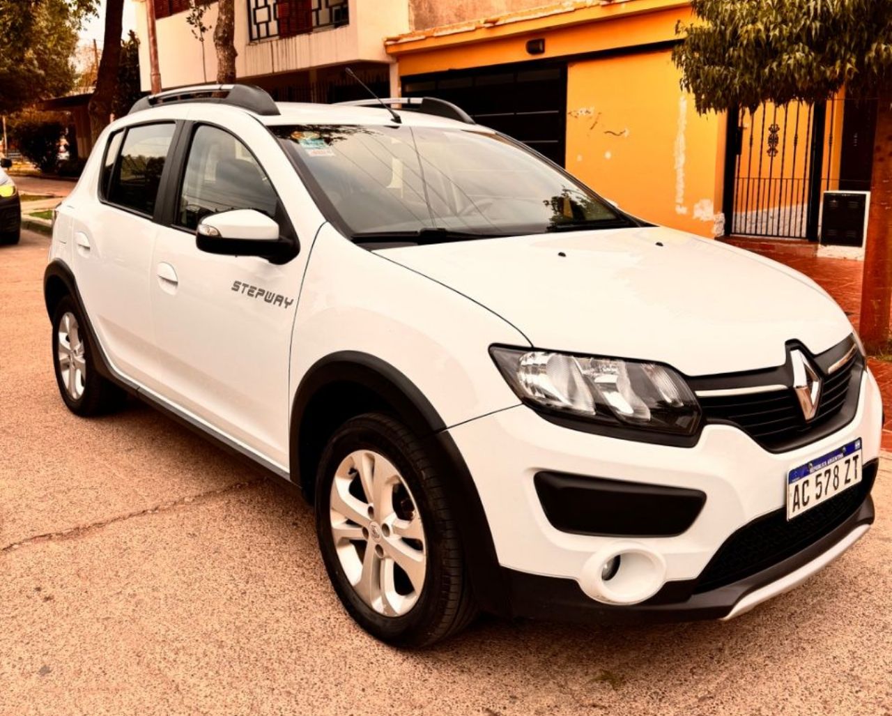 Renault Sandero Usado en Mendoza, deRuedas