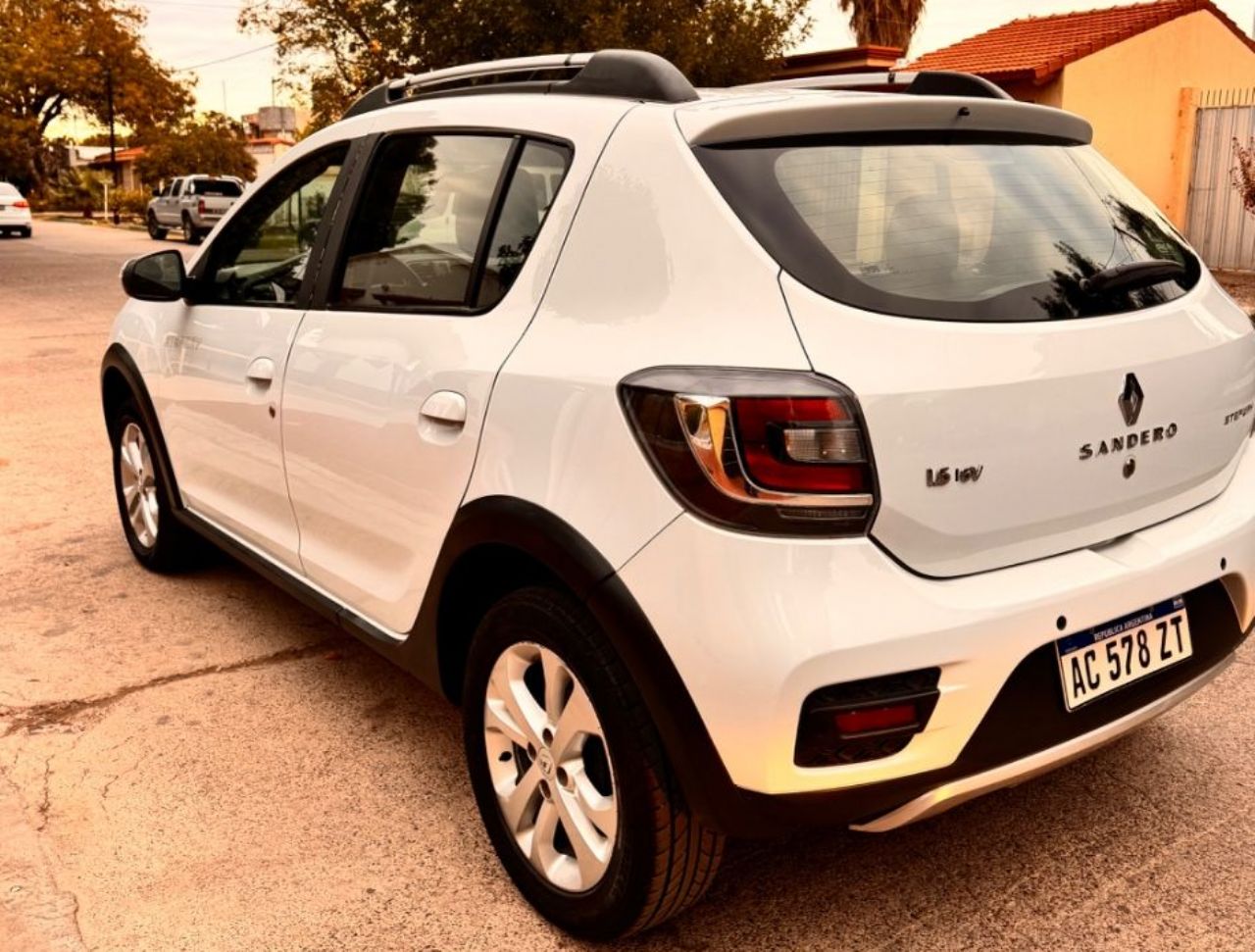Renault Sandero Usado en Mendoza, deRuedas