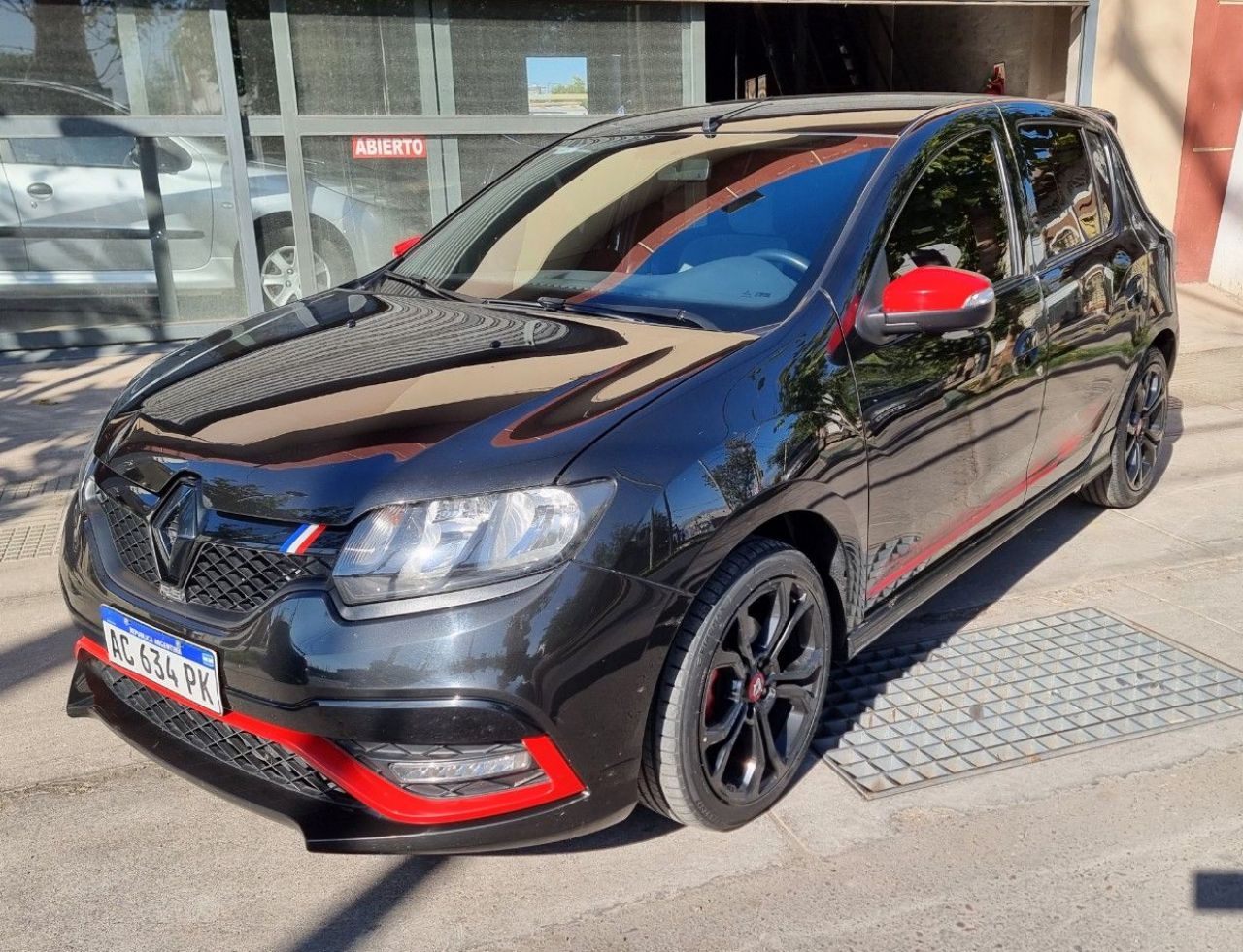 Renault Sandero Usado Financiado en Mendoza, deRuedas