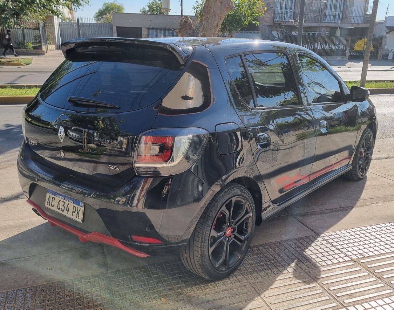Renault Sandero Usado Financiado en Mendoza, deRuedas