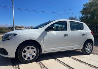Renault Sandero Usado en Mendoza