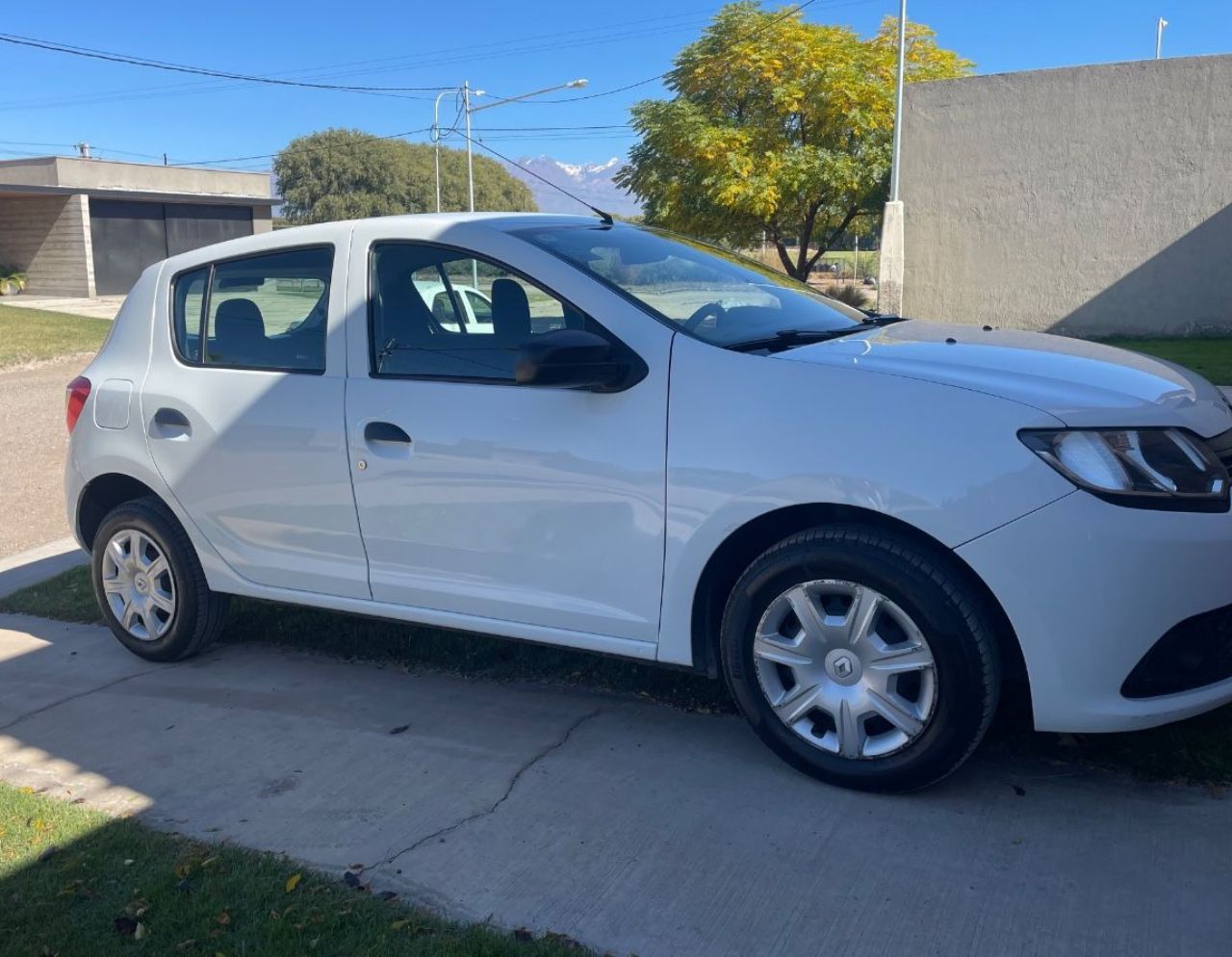 Renault Sandero Usado en Mendoza, deRuedas