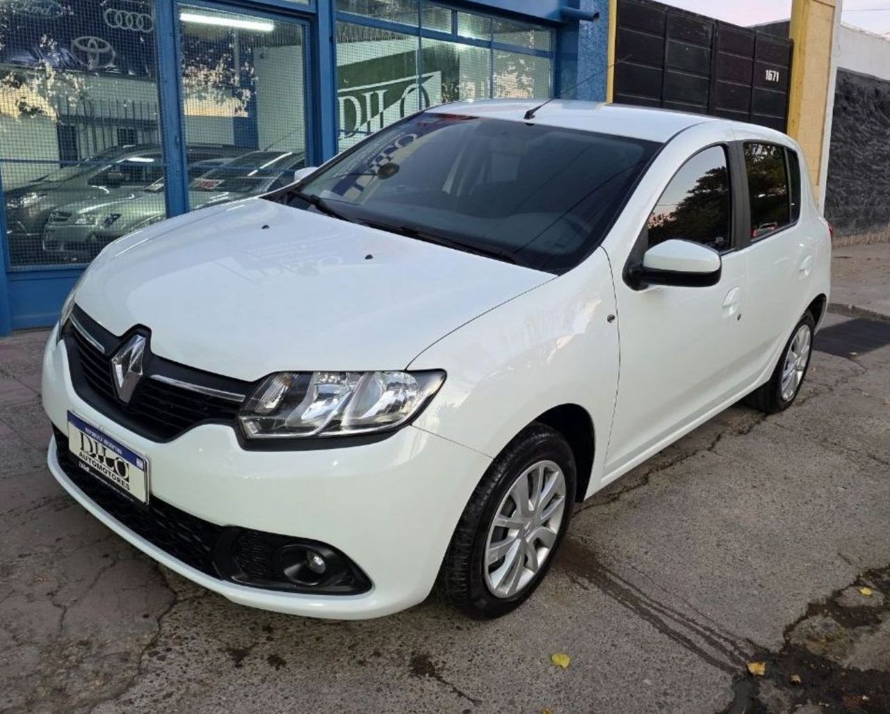 Renault Sandero Usado Financiado en Mendoza, deRuedas