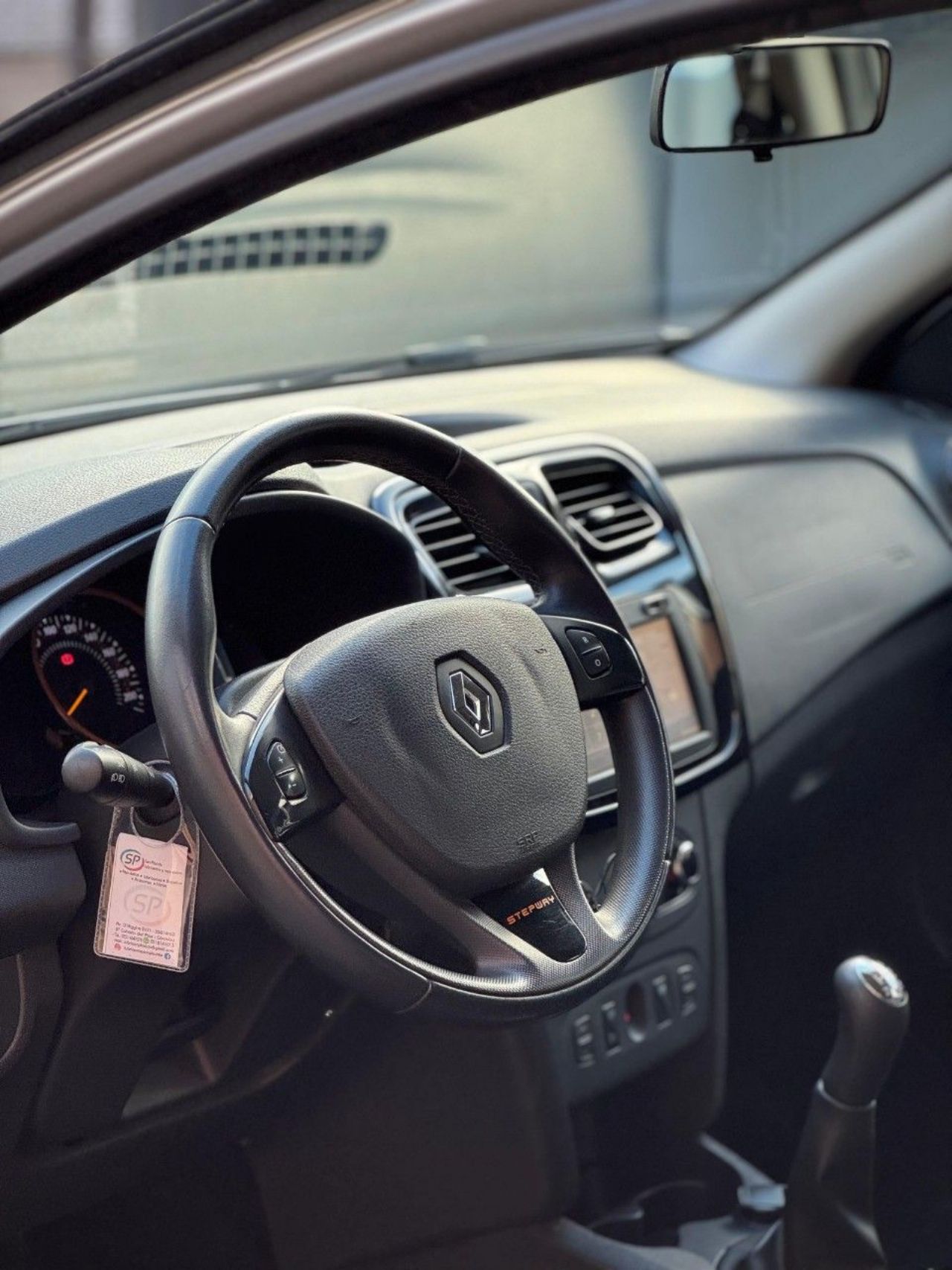 Renault Sandero Usado Financiado en Córdoba, deRuedas