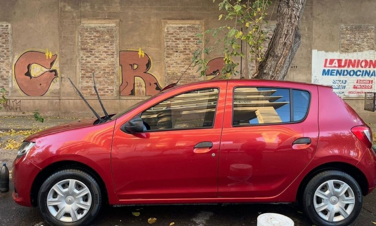 Renault Sandero Usado en Mendoza, deRuedas