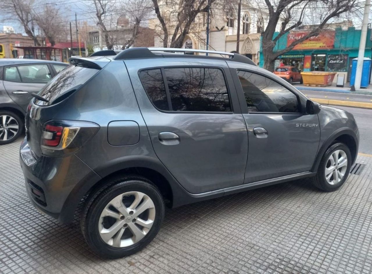 Renault Sandero Usado Financiado en Mendoza, deRuedas