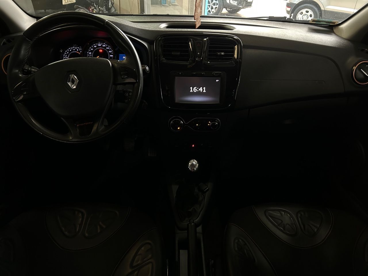 Renault Sandero Usado Financiado en Córdoba, deRuedas