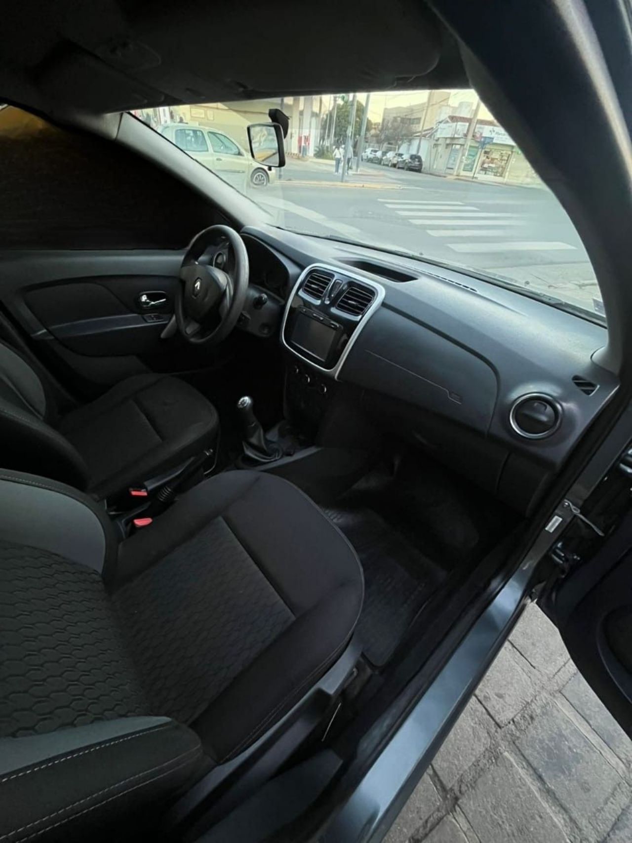 Renault Sandero Usado Financiado en Córdoba, deRuedas