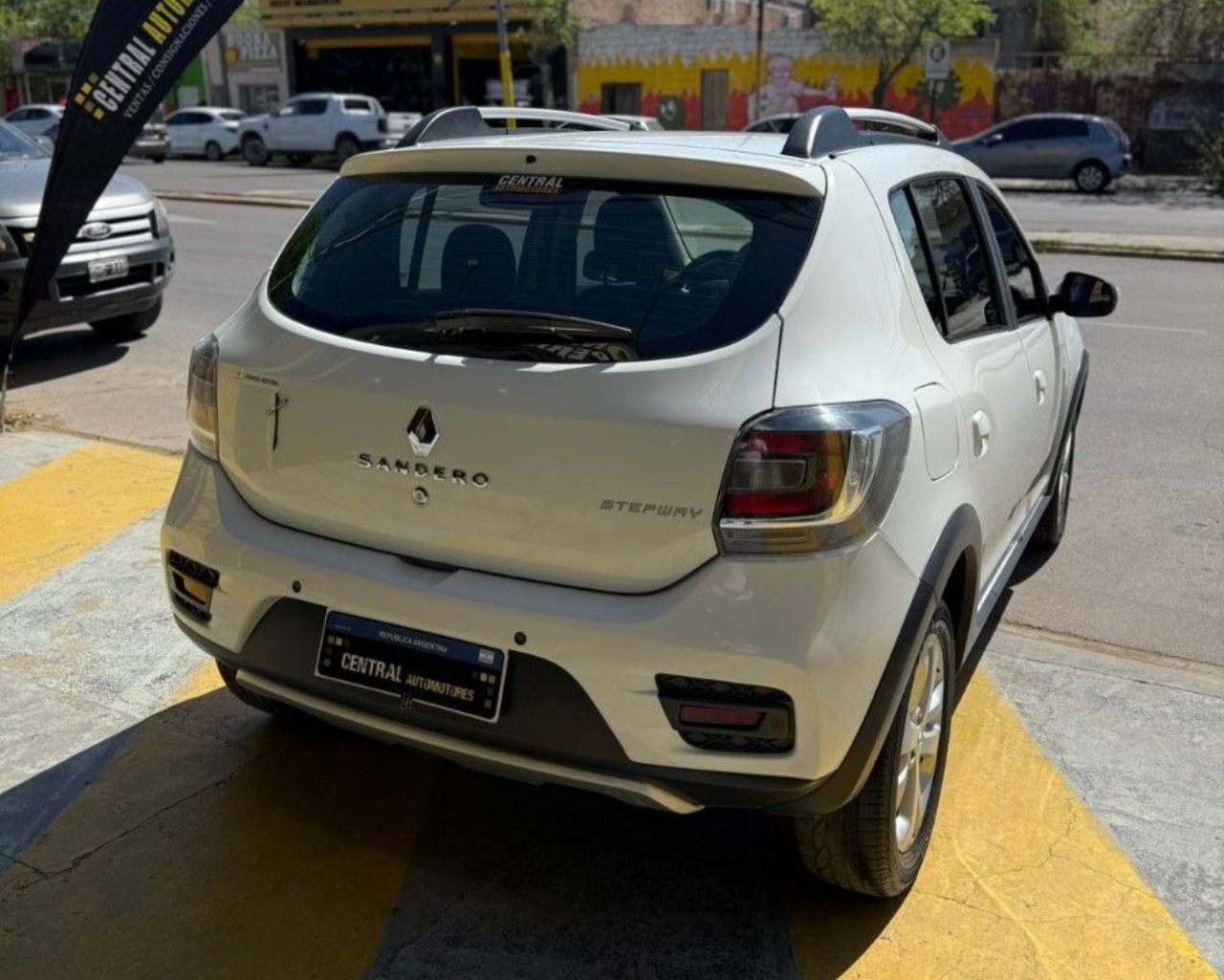 Renault Sandero Usado Financiado en San Juan, deRuedas