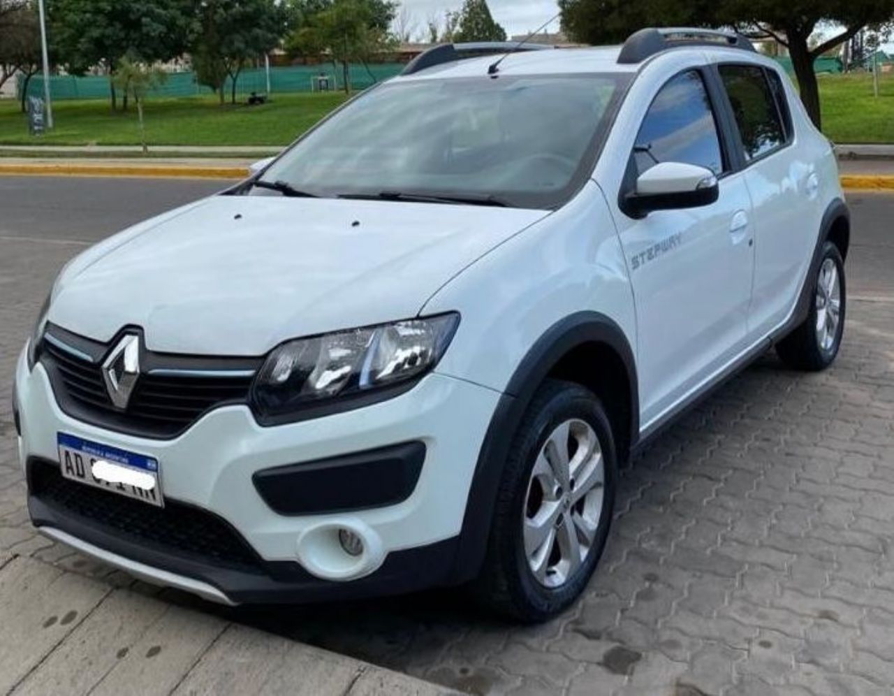 Renault Sandero Usado en Mendoza, deRuedas