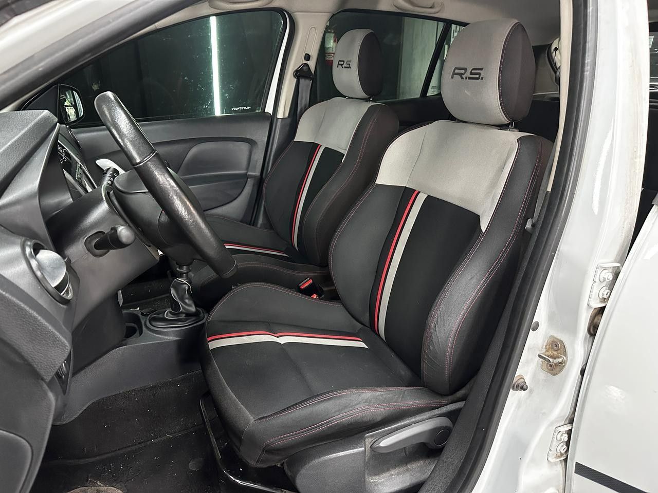 Renault Sandero Usado en Córdoba, deRuedas