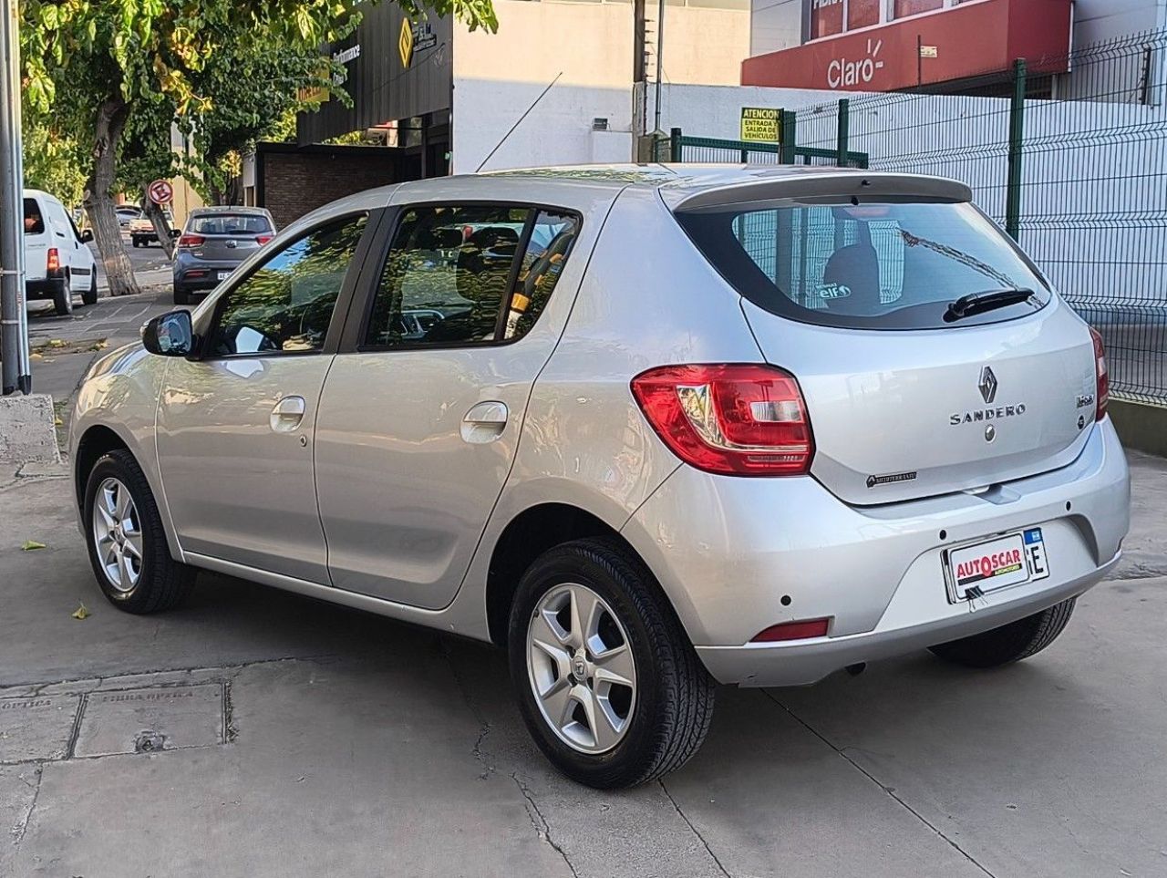 Renault Sandero Usado Financiado en Mendoza, deRuedas