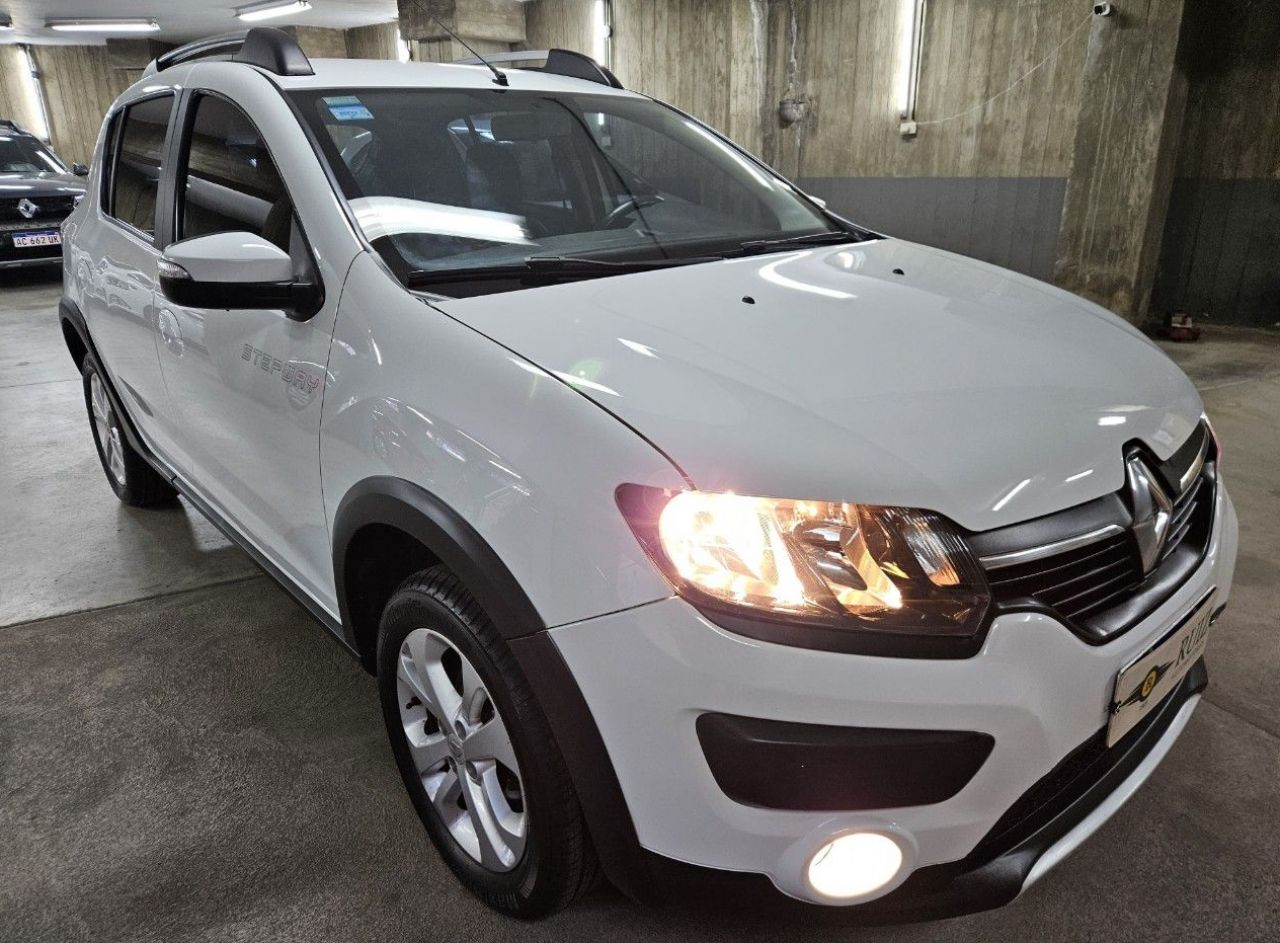 Renault Sandero Usado Financiado en Córdoba, deRuedas