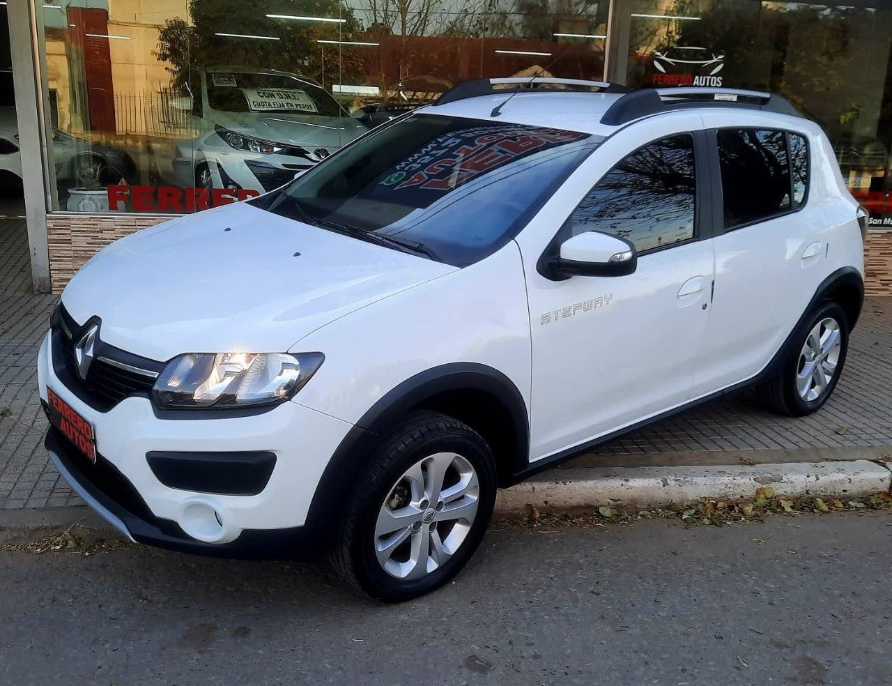 Renault Sandero Usado Financiado en Córdoba, deRuedas