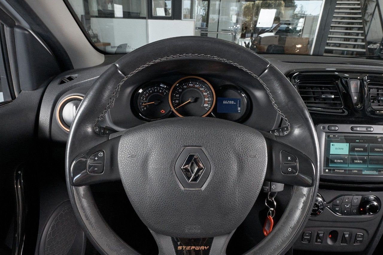 Renault Sandero Usado Financiado en Córdoba, deRuedas