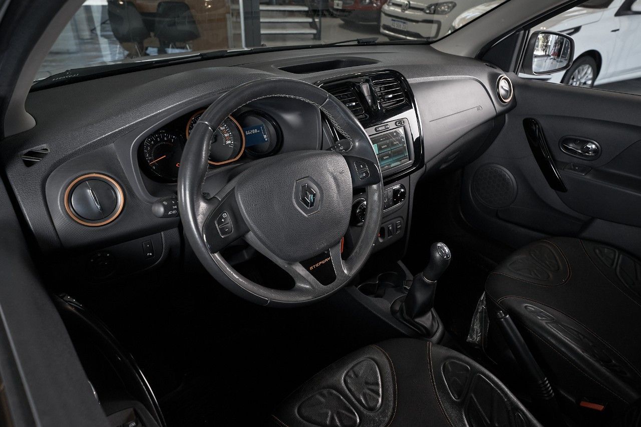 Renault Sandero Usado Financiado en Córdoba, deRuedas