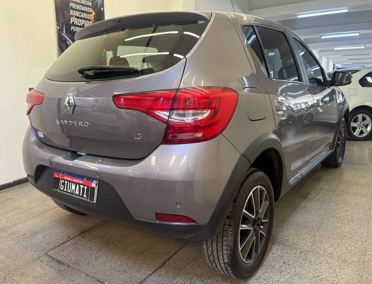 Renault Sandero Usado Financiado en Mendoza, deRuedas