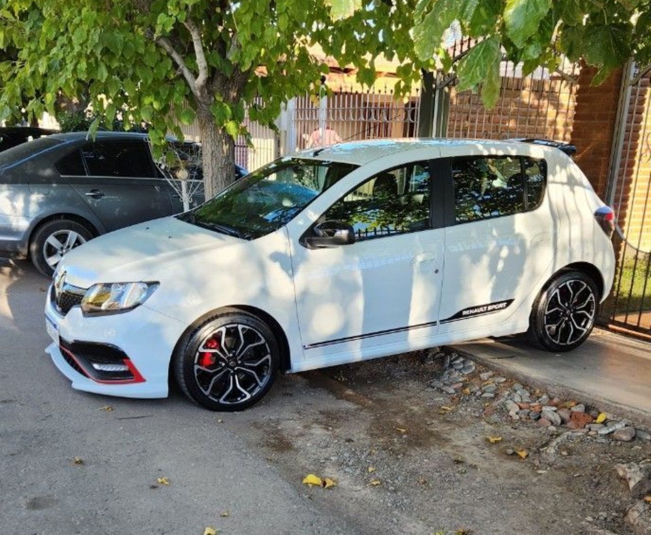 Renault Sandero Usado en San Juan, deRuedas