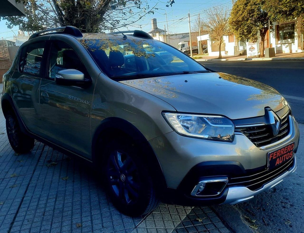 Renault Sandero Usado Financiado en Córdoba, deRuedas